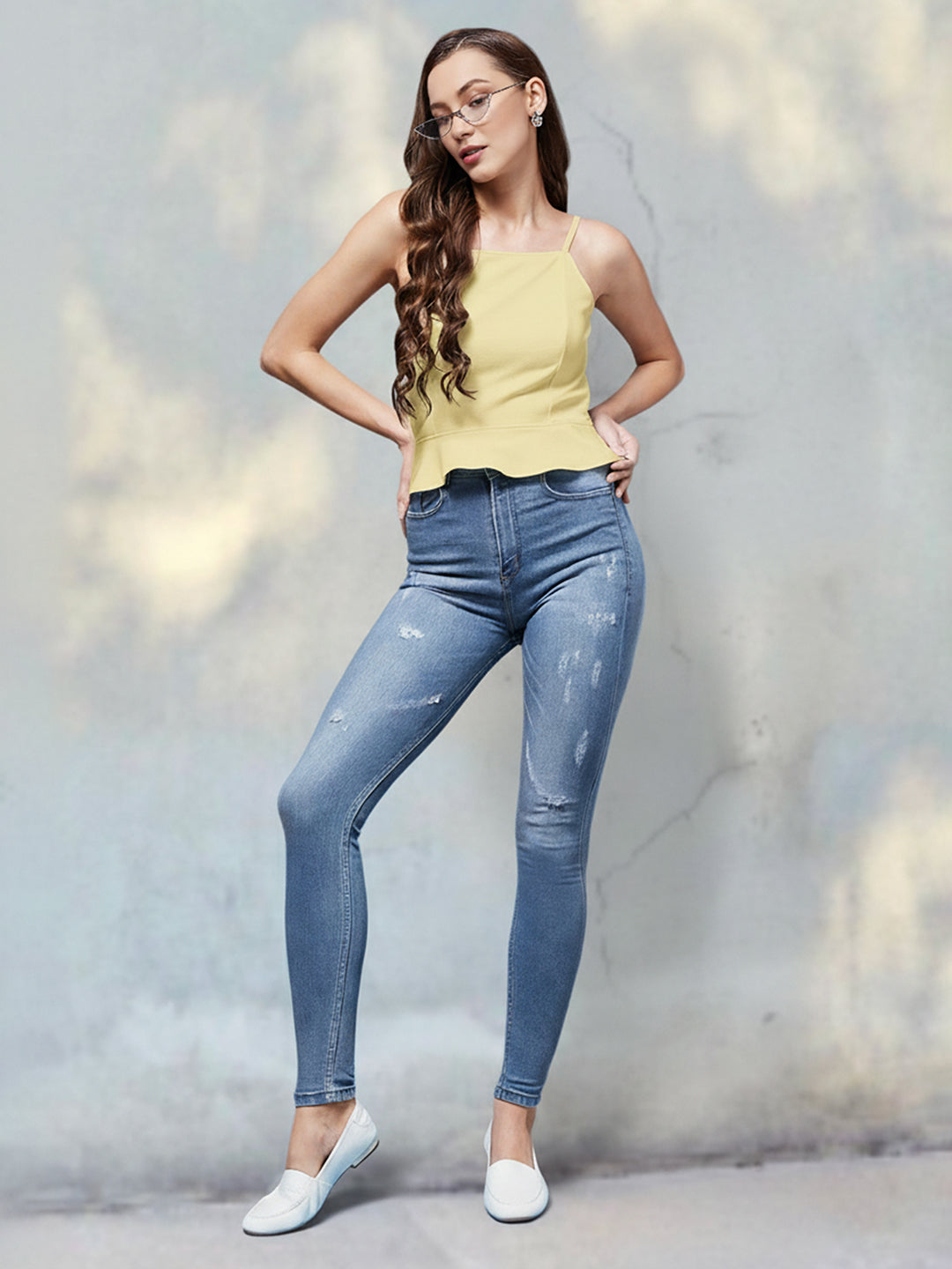 CHASEstretch™ Blue Skinny-Fit High-Rise Mild Distress Regular Stretchable Denim Jeans for Women