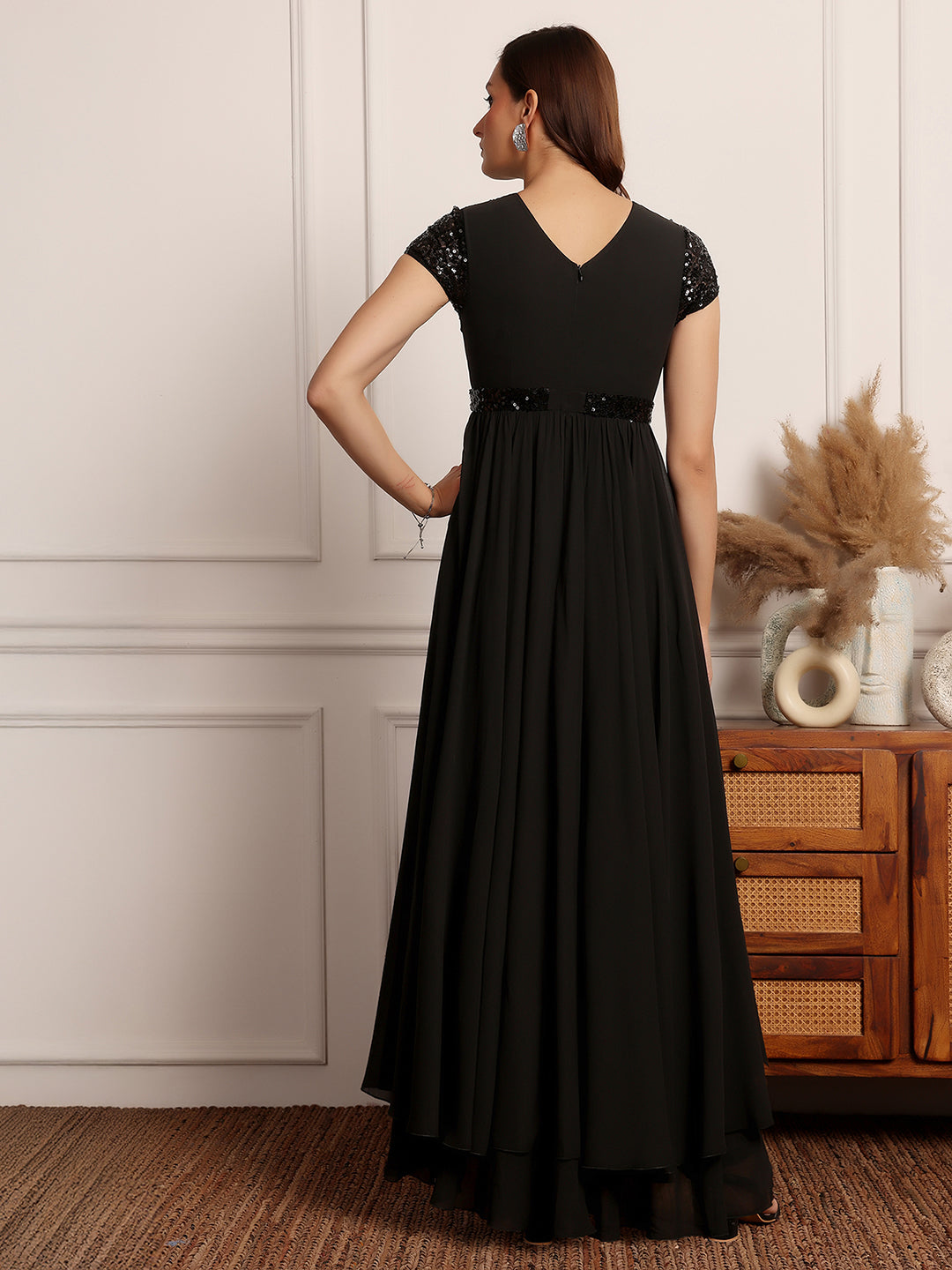 Black Short Sleeves Sequinned Layered Gown