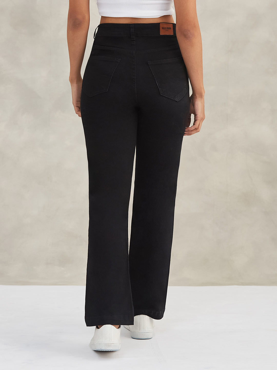 CHASEstretch™ Black Straight-Fit High-Rise Denim Jeans for Women — Dolce Crudo