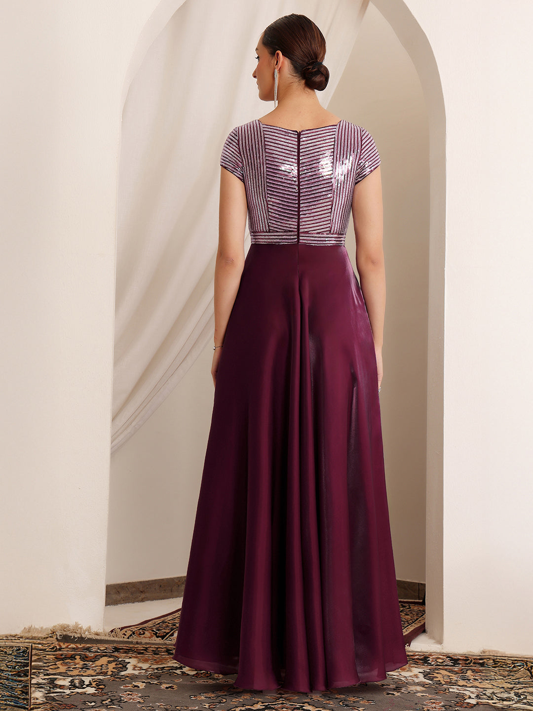 Women's Dark Purple Sweetheart Short Sleeve Embellished Pleated Satin Maxi Dress