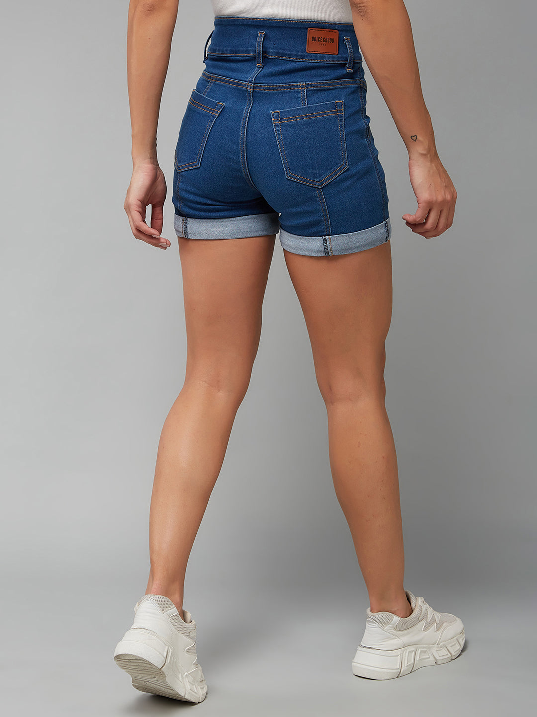 Women's Blue Relaxed-Fit High-Rise Clean-Look Stretchable Blue Denim Shorts