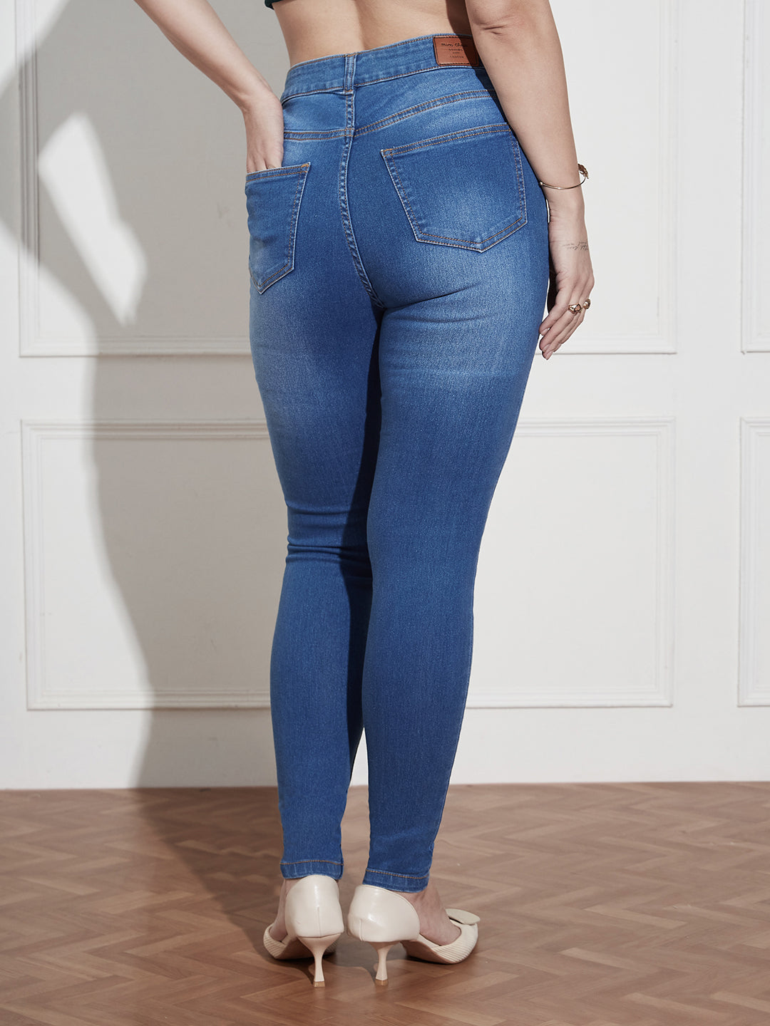 Women's Blue Skinny-Fit High-Rise Mildly Distressed Regular-Length Stretchable Denim Jeans