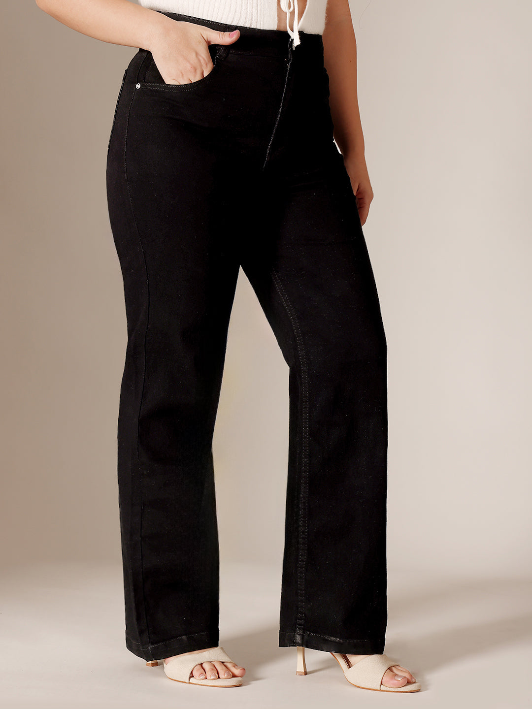 Black Straight High Rise Clean Look Regular-Length Stretchable Denim Jeans for Women