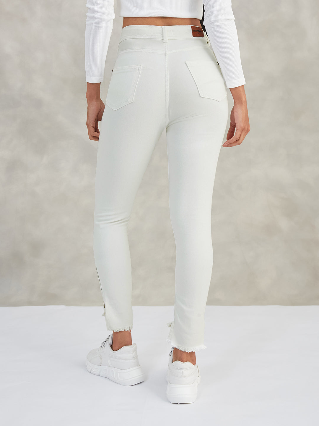 Women's White Skinny High-Rise Side-Slit Raw-Edge-Detailing Cropped Stretchable Denim Jeans