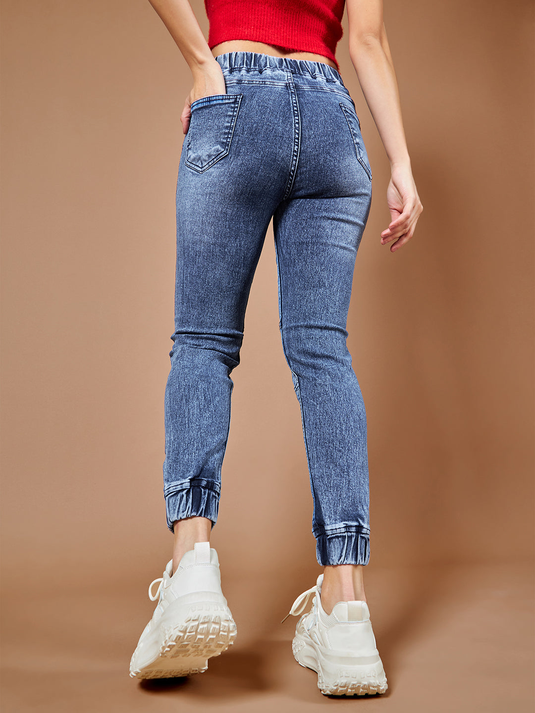 Women's Blue Relaxed Fit Mid Rise Regular Length Multicolor Twill Tape Detailing Denim Stretchable Jogger Pants