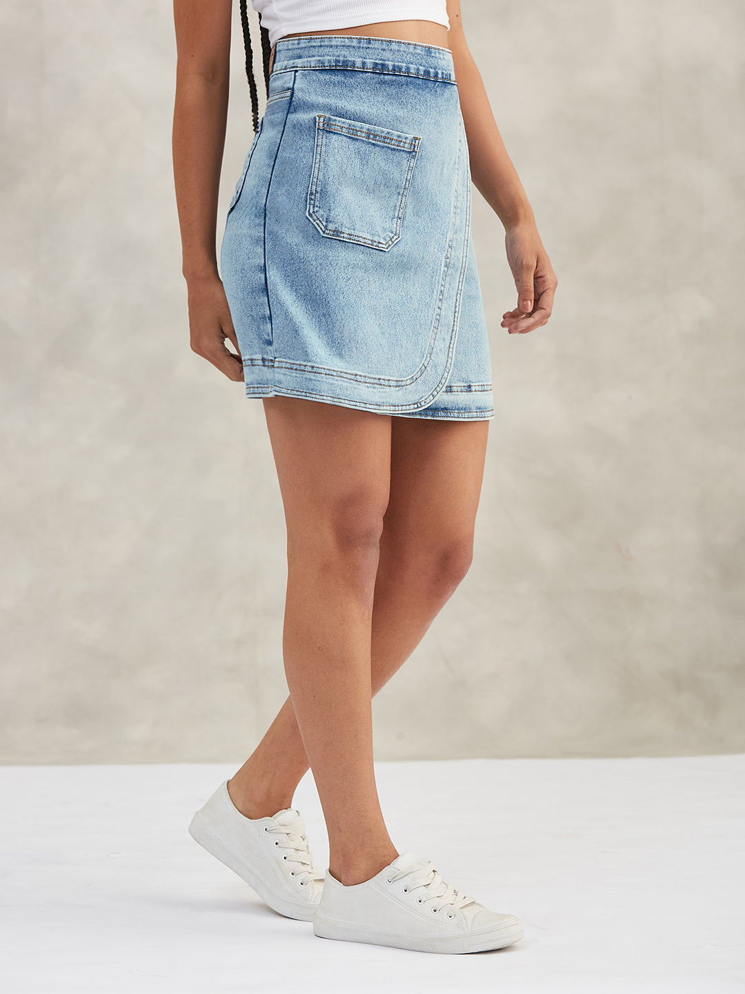 Women's Light Blue High-Rise Above-Knee Stretchable Denim Skirt