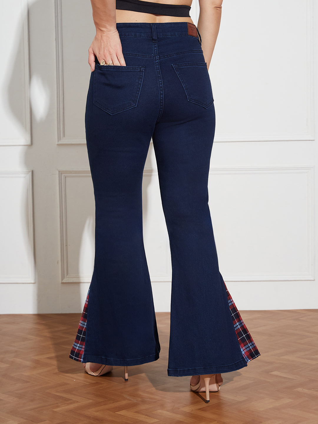 Women's Navy Blue High Rise Clean LooK Stretchable Denim Bootcut Jeans