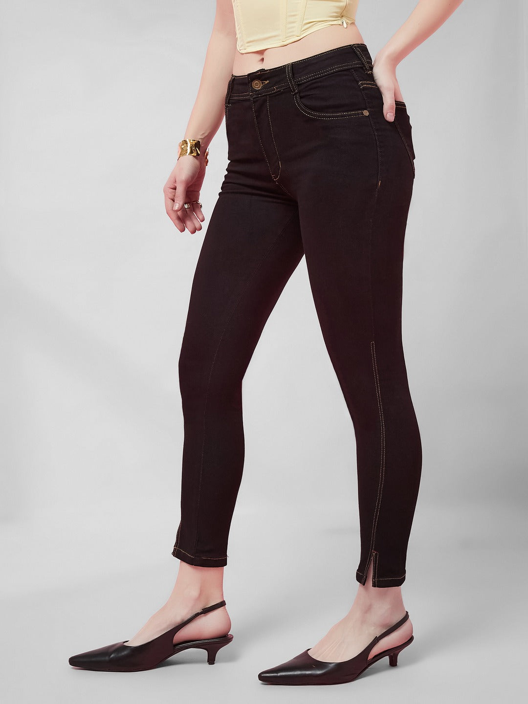 Black Skinny high-rise Side Slit Solid Ankle Length Stretchable Denim Jeans for Women
