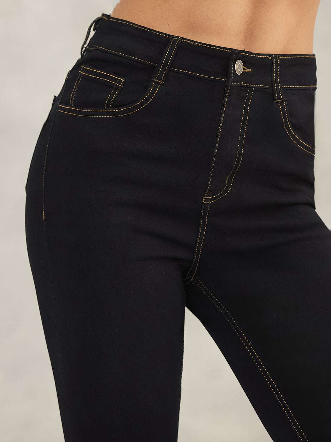 Women's Black Skinny High-Rise Stretchable Denim Jeans