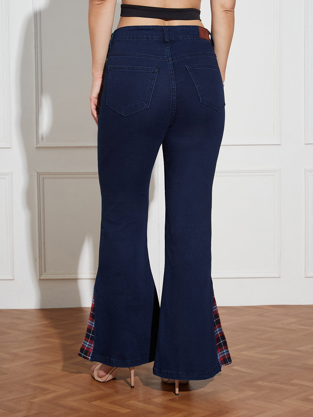 Women's Navy Blue High Rise Clean LooK Stretchable Denim Bootcut Jeans