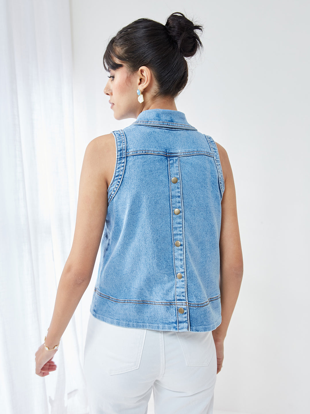 Light Blue Sleeveless Shirt Collar Button-Back Denim Top For Women
