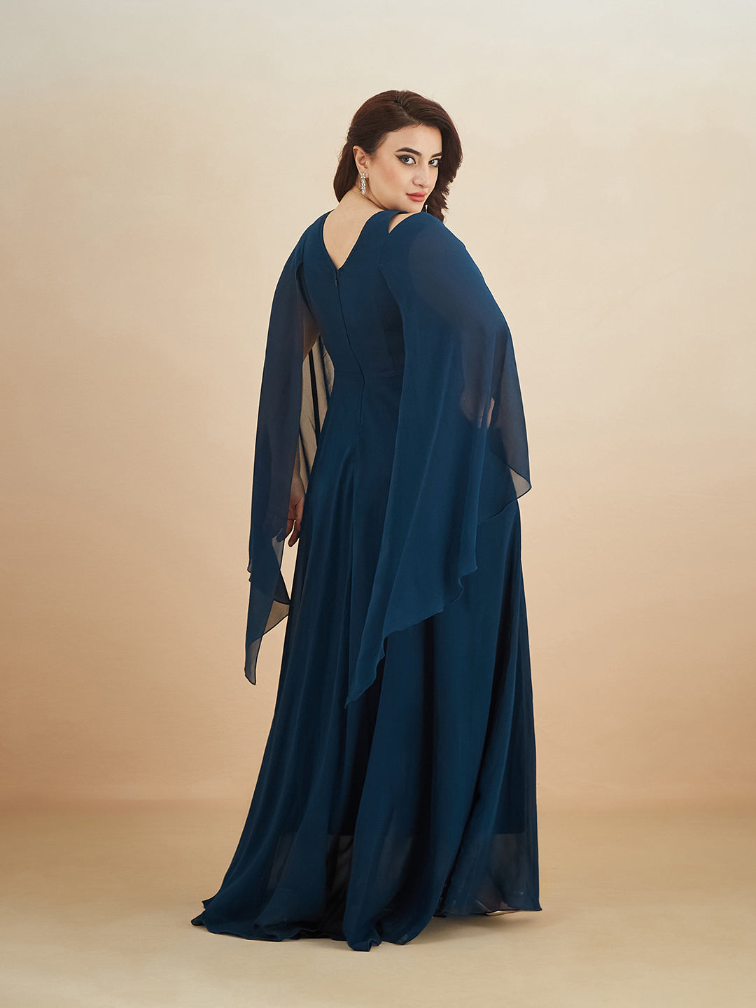 Teal Solid Relaxed Fit Round Neck Sleeveless Maxi Dress for Women — Miss Chase A+
