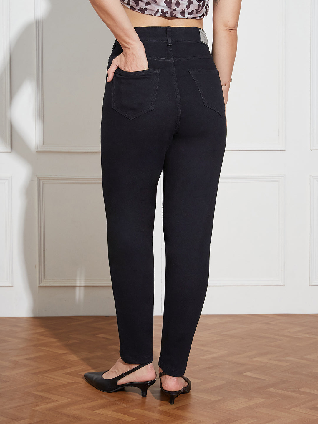 Women's Black High Rise Clean Look Regular-Length Stretchable Denim Mom Jeans