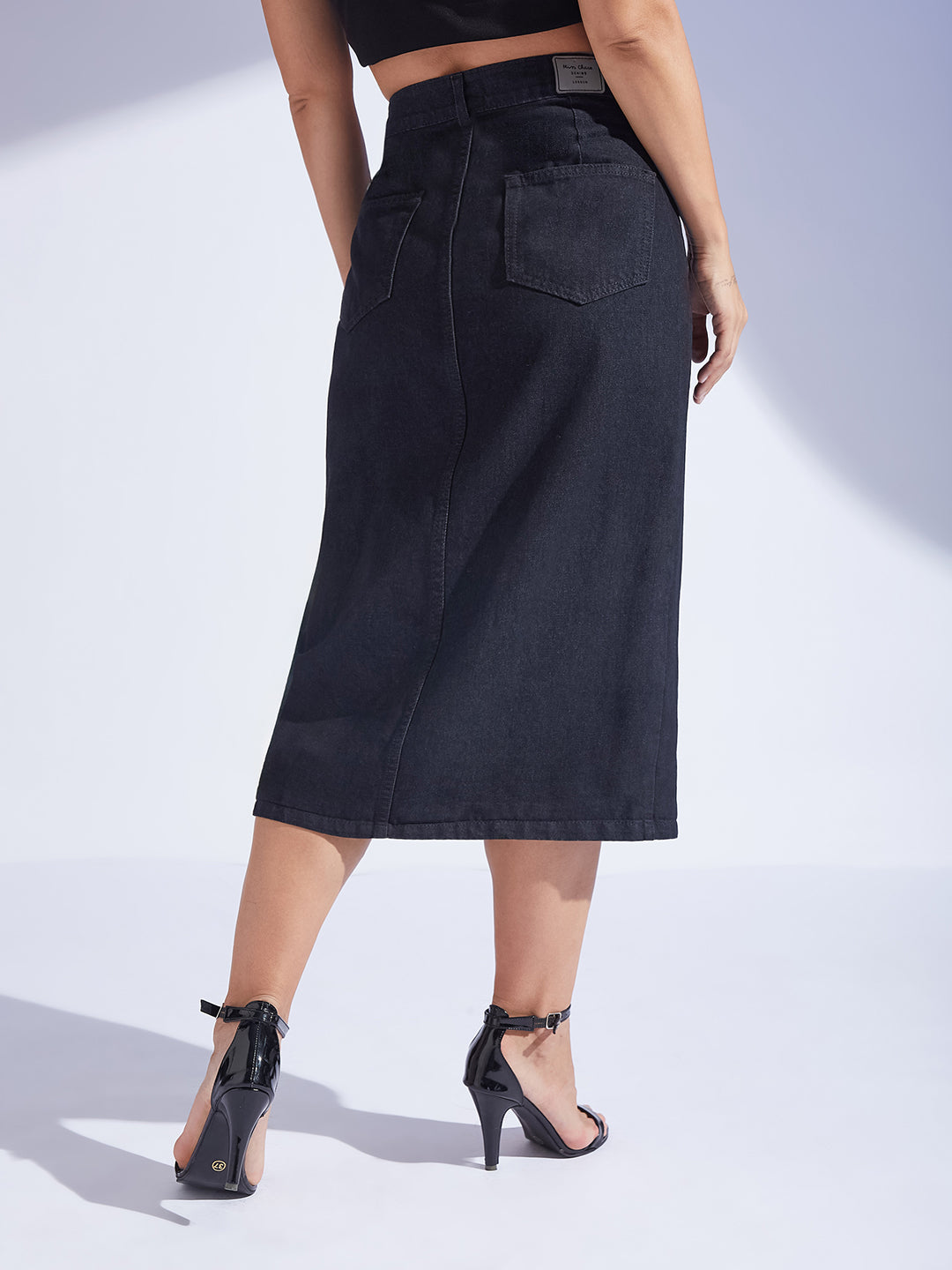 Women's Black Straight-Fit High-Rise Clean-Look Stretchable Denim Midi Skirt