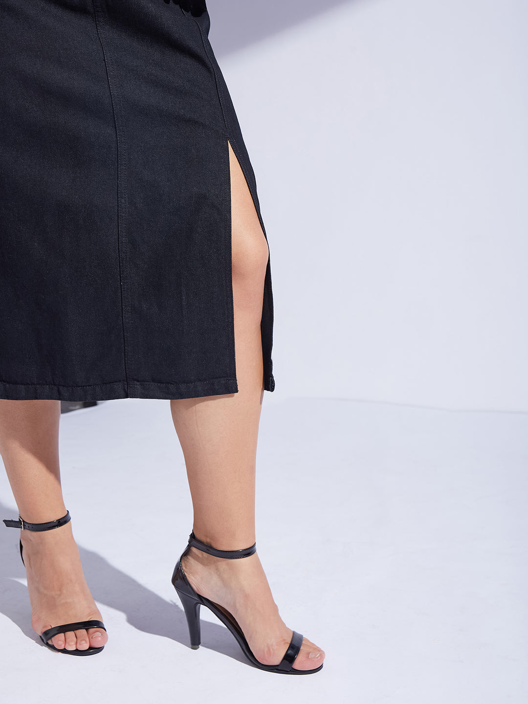 Women's Black Straight-Fit High-Rise Stretchable Denim Midi Skirt