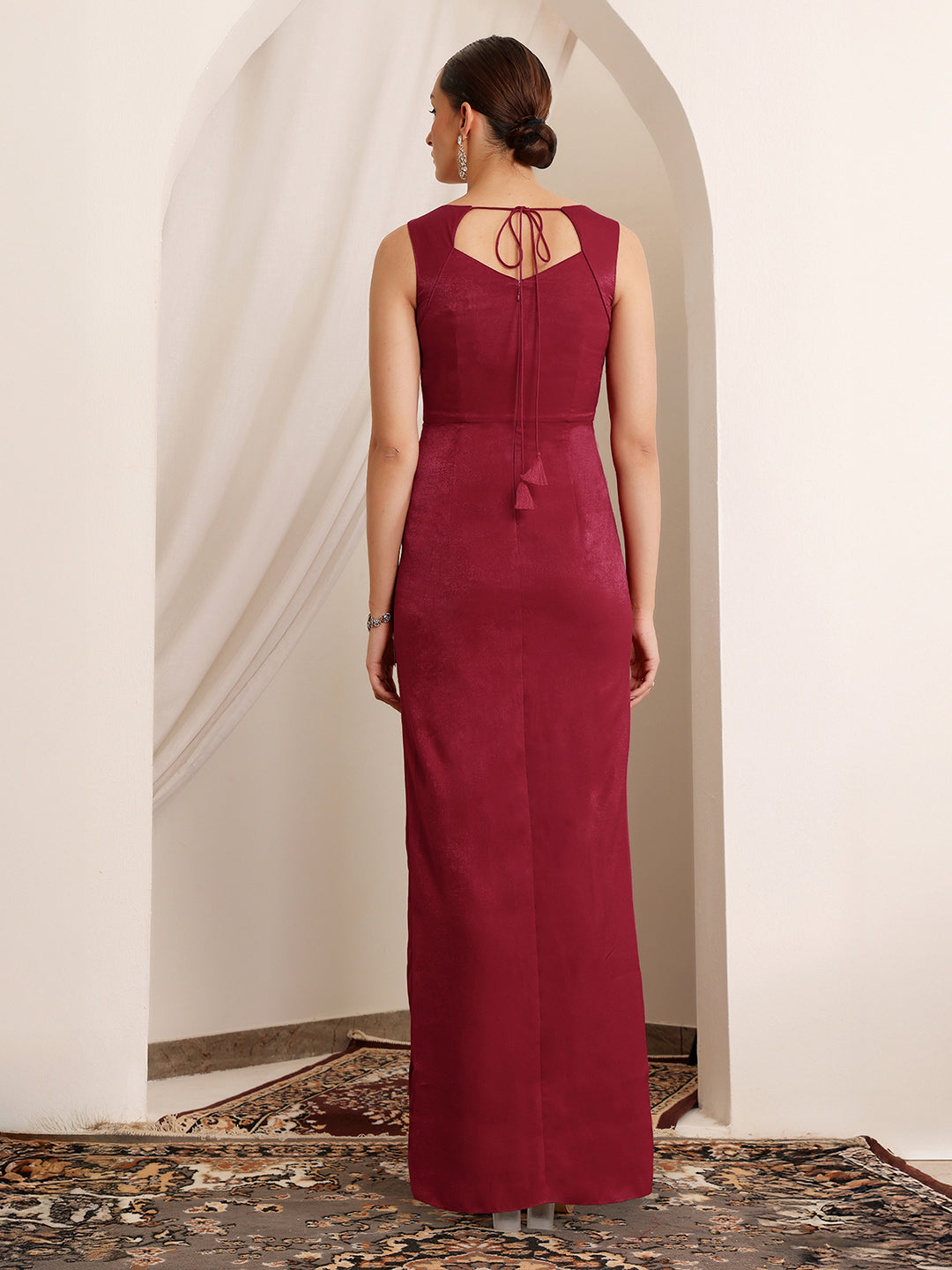 Women's Red Sweetheart Sleeveless Embroidered Pleated Satin Maxi Dress