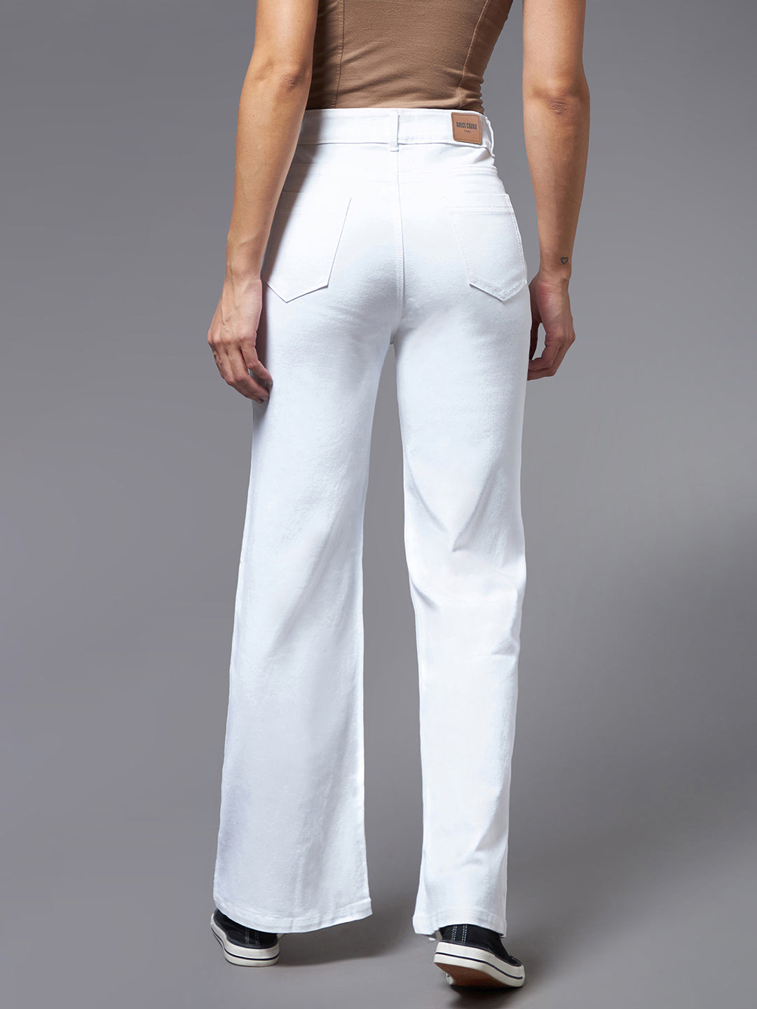 24/7 Comfort White Bell-Bottom Bootcut Hourglass High-Rise Stretchable Denim Jeans