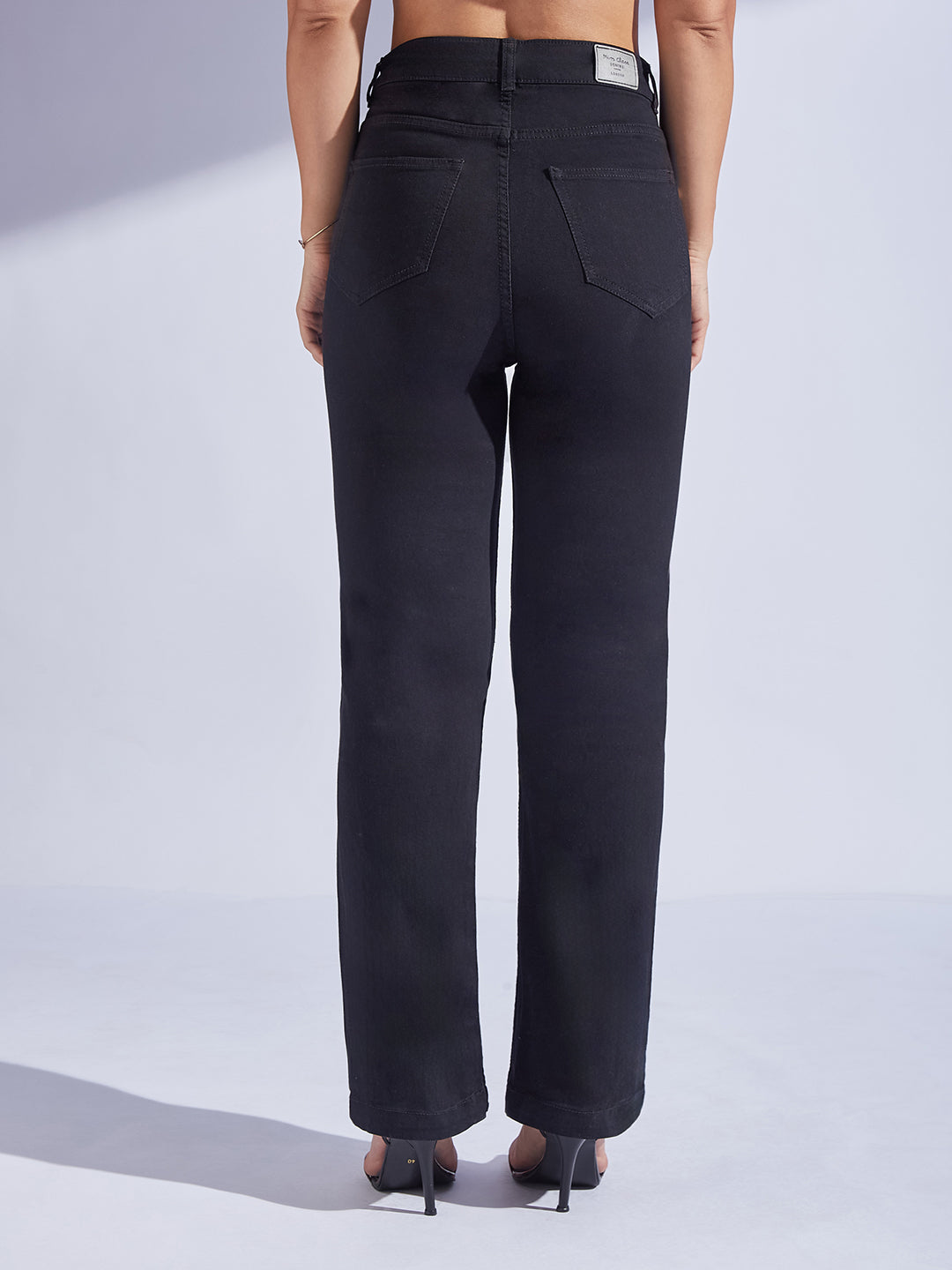 Women's Black Straight High-Rise Stretchable Denim Jeans