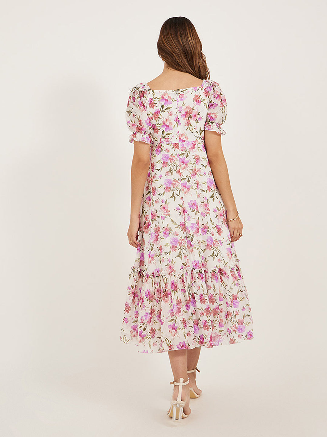 Women's Multicolored Base White Floral Sweet-heart Neck Puffed Sleeves Ruching/Tiered Georgette Maxi Dress
