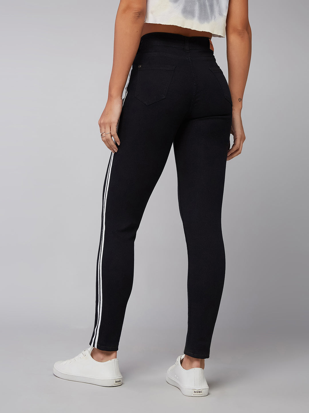 24/7 Comfort Black Slim-Fit Mid-Rise Twill Tape Detailing Crop Length Stretchable Denim Jeans