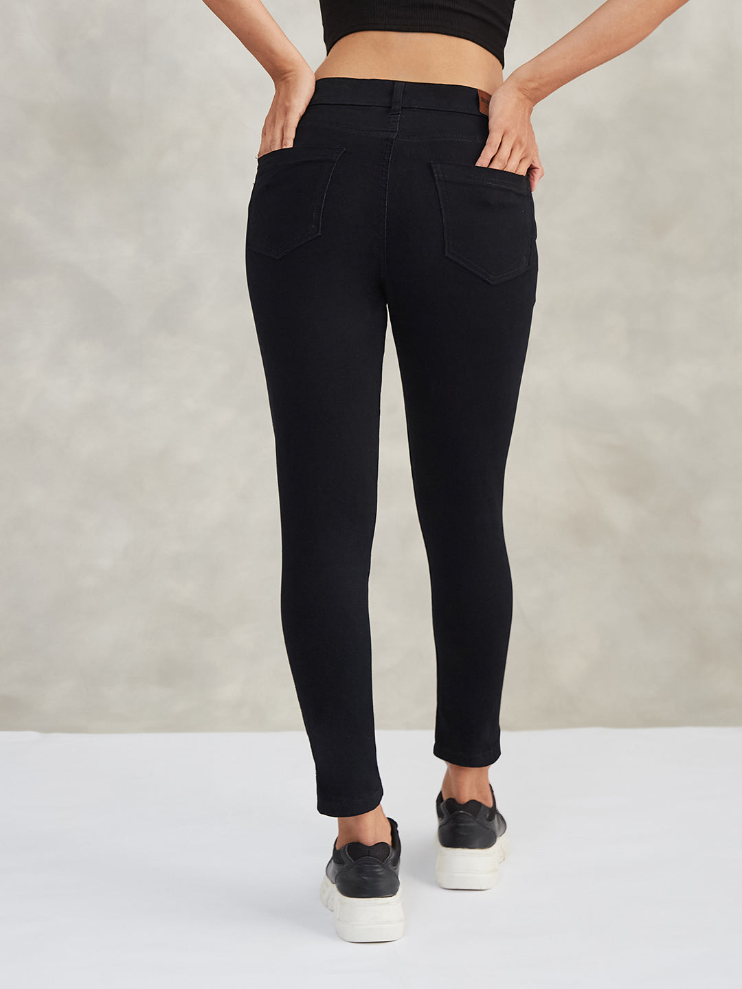 Women's Black Skinny High Rise Clean Look Cropped Stretchable Denim Jeans