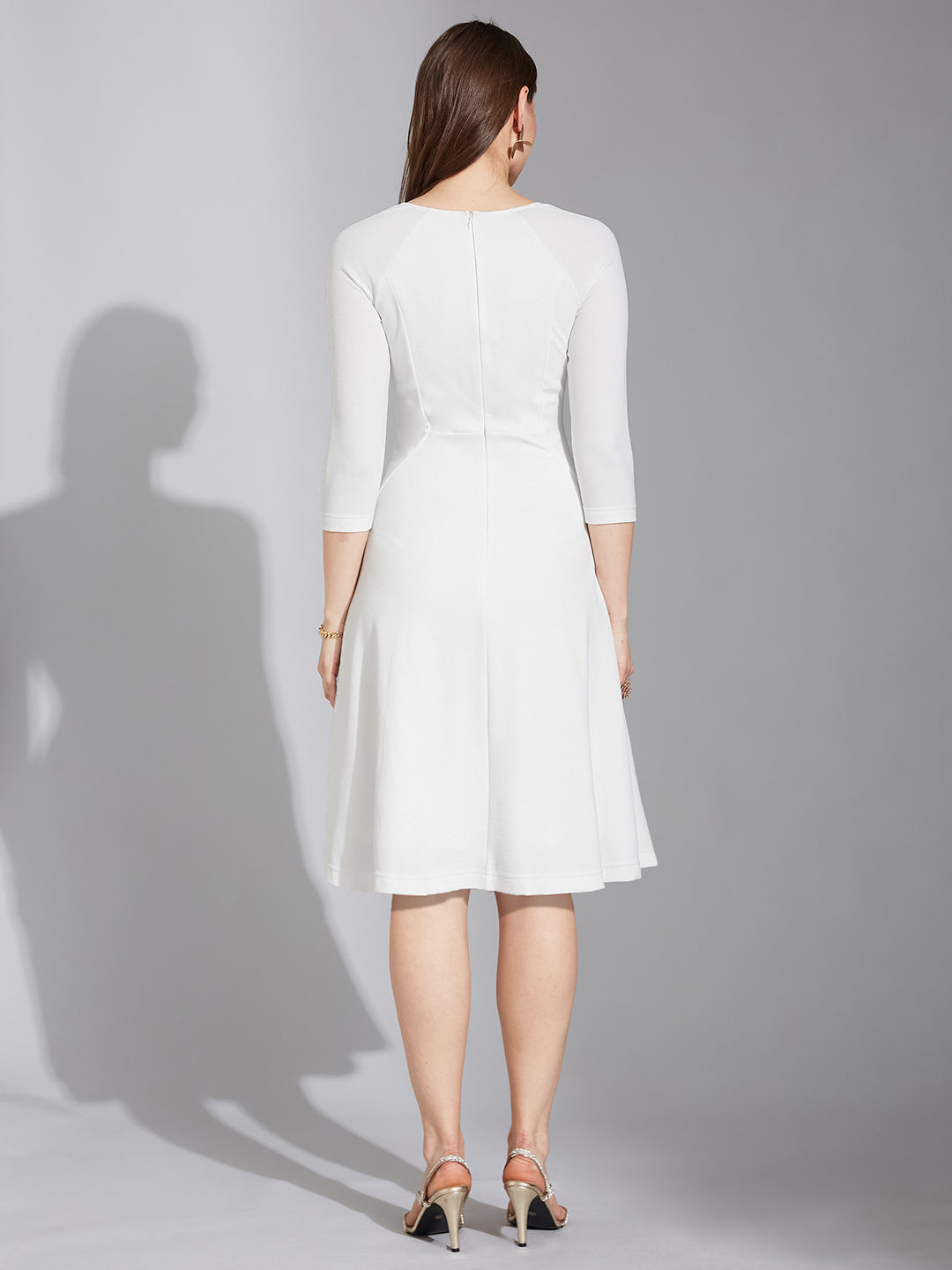 Women's Off White Solid Square Neck Raglan Sleeves Side Pocketed Fit and Flare Knee-Length Dress
