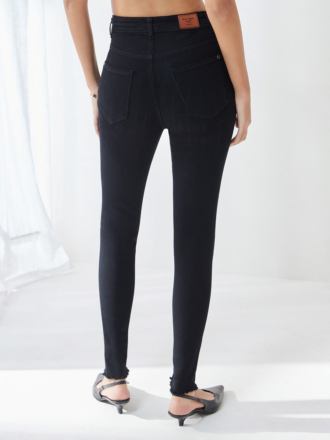 Black Slim Fit High Rise Denim Jeans for Women
