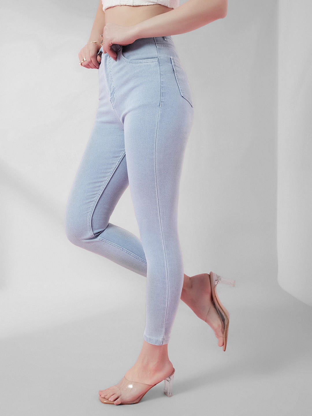 Light Blue Skinny Fringed Hemline Detailing high-rise Ice Wash Cropped Solid Stretchable Denim Jeans for Women