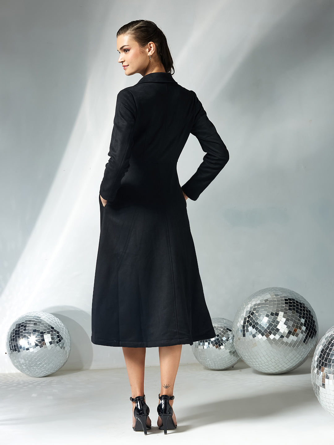 Women's Black Solid V-Neck Full Sleeves Side Pocketed Polyester Double Breasted Longline Jacket