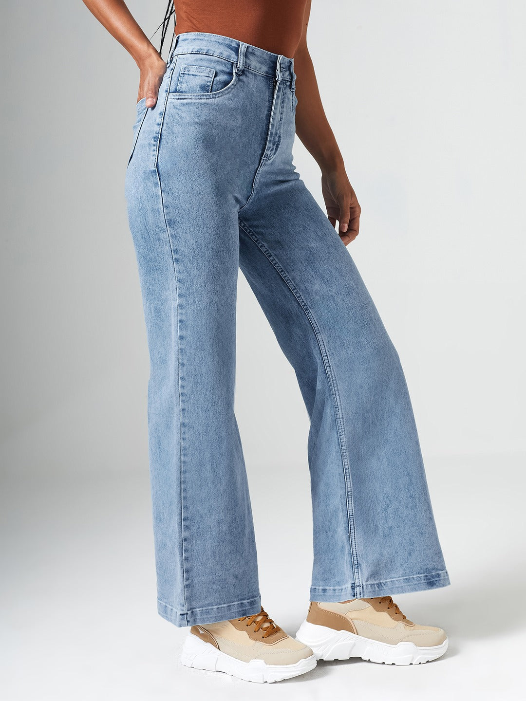 Light Blue Wide-Leg High Rise Clean Look Regular Stretchable Denim Jeans for Women