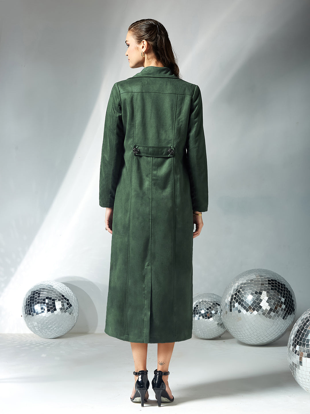 Women's Dark Green Solid V-Neck Full Sleeves Patched Pocketed Polyester Button Down Longline Winter Wear Jacket