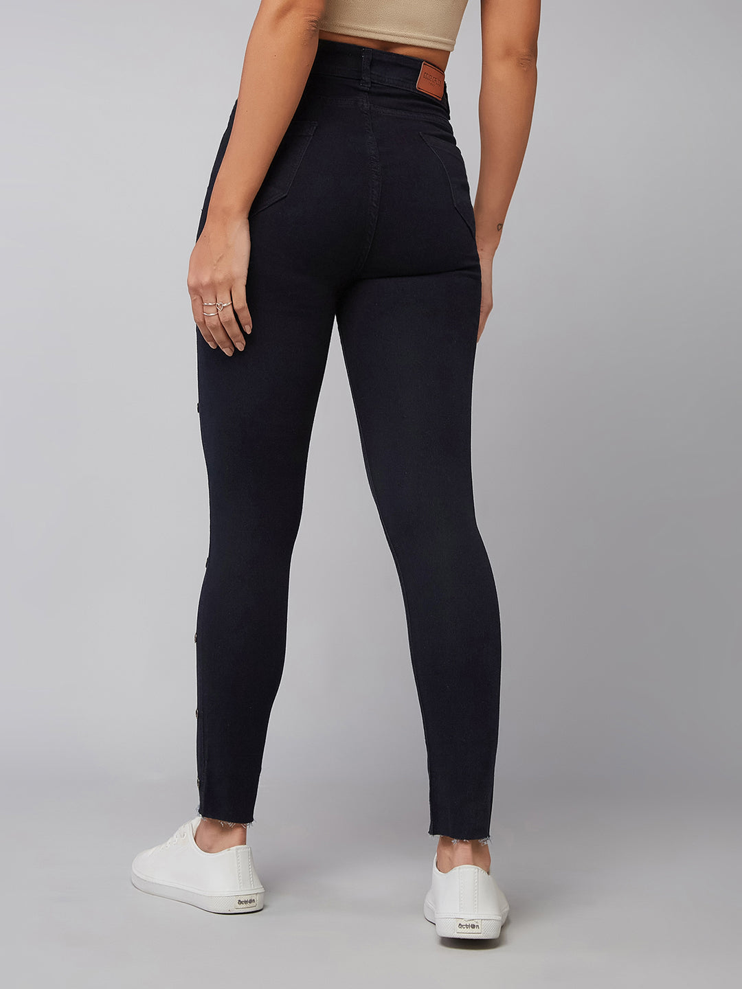 Women's Black Slim-Fit Cropped-Length Eyelet Detailing High-Rise Denim Jeans