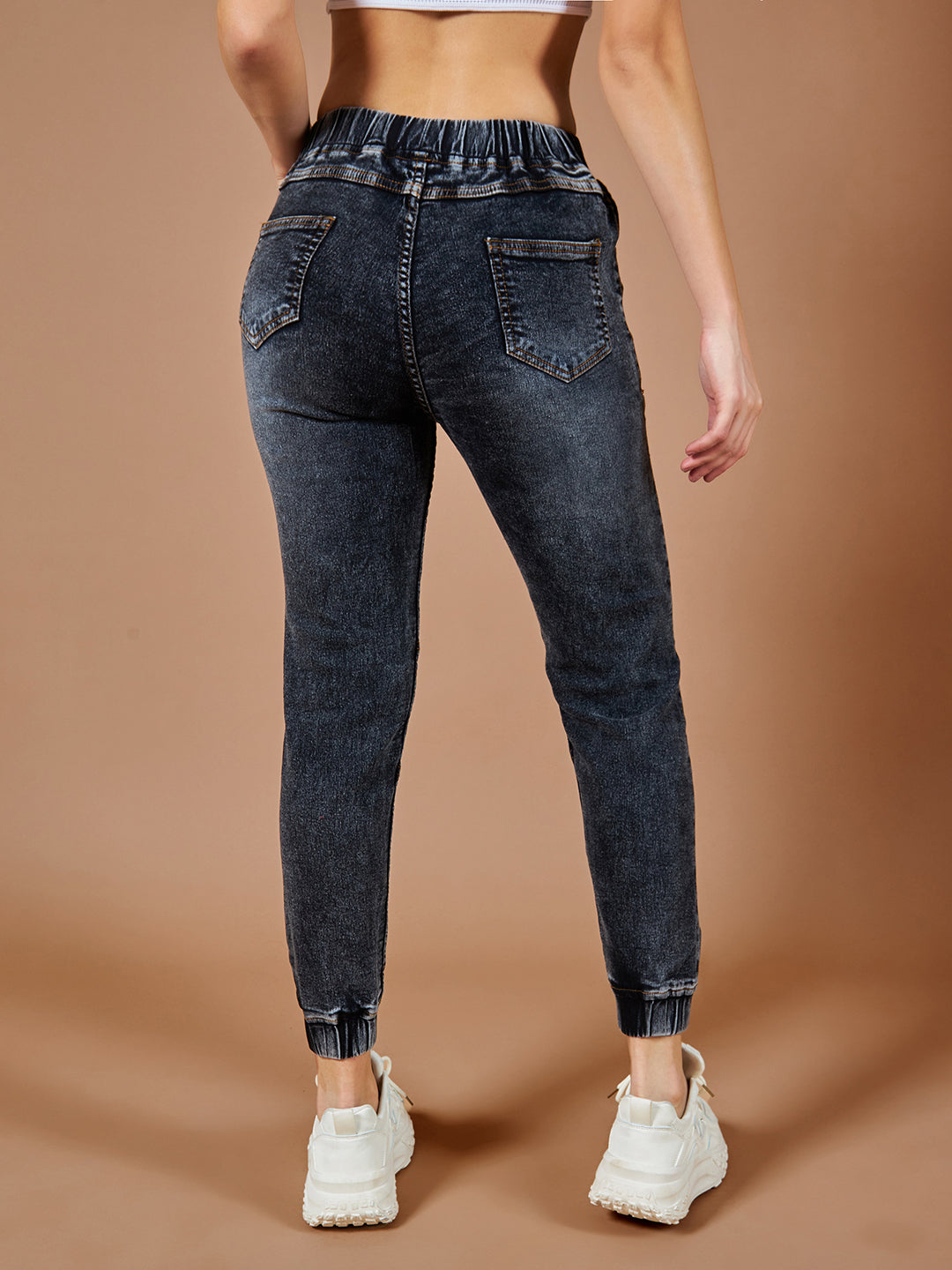Women's Black Relaxed Fit Mid Rise Regular Length Stretchable Denim Joggers