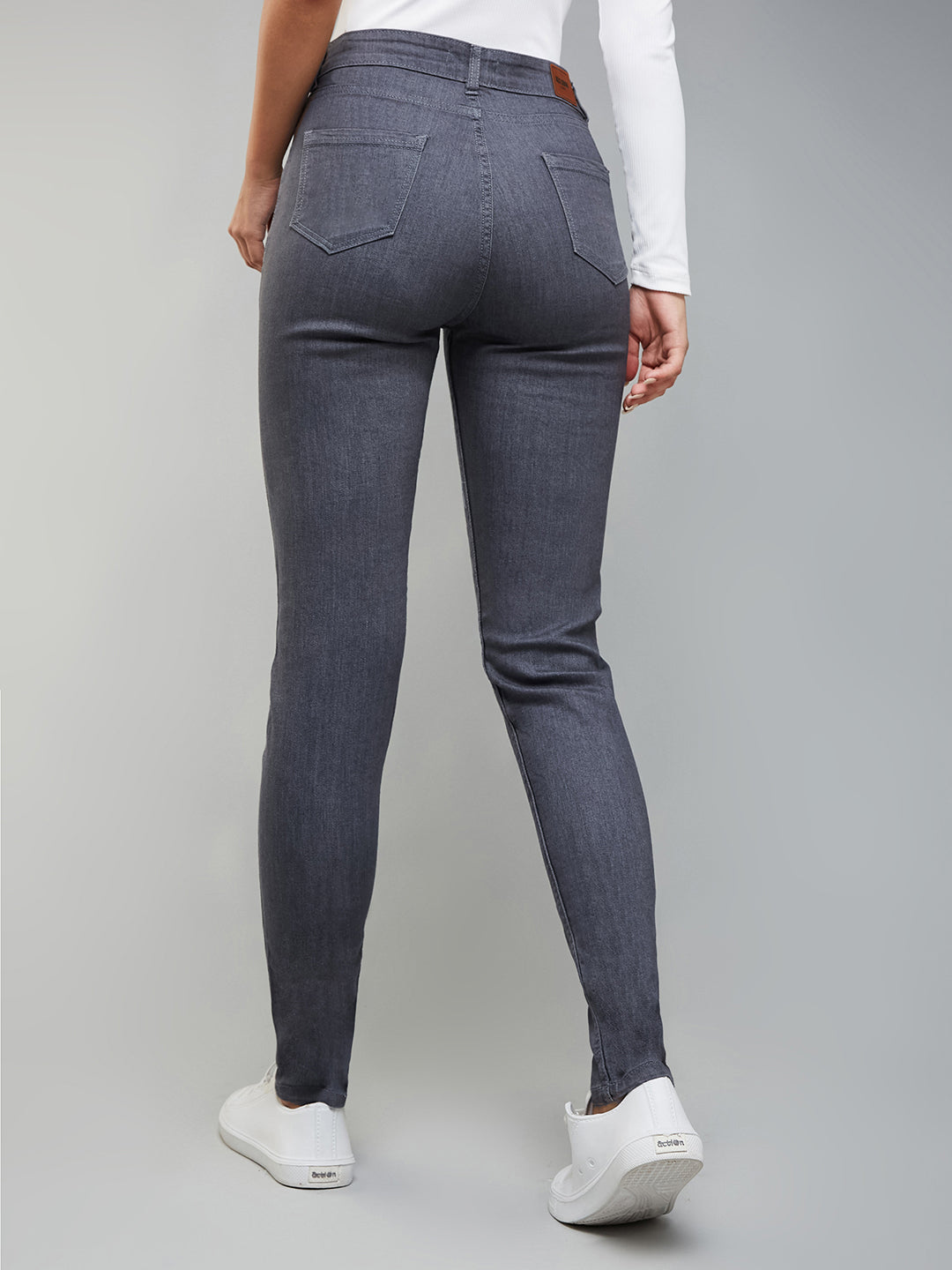 Women's Grey Skinny-Fit High-Rise Stretchable Denim Jeans