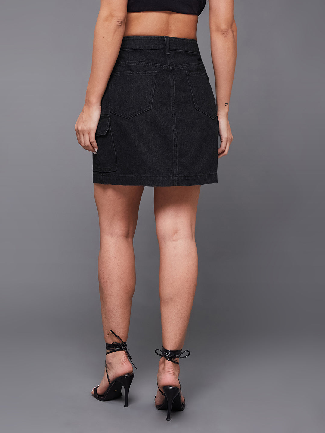 Women's Black Straight High-Rise Y2K Mini Denim Skirt