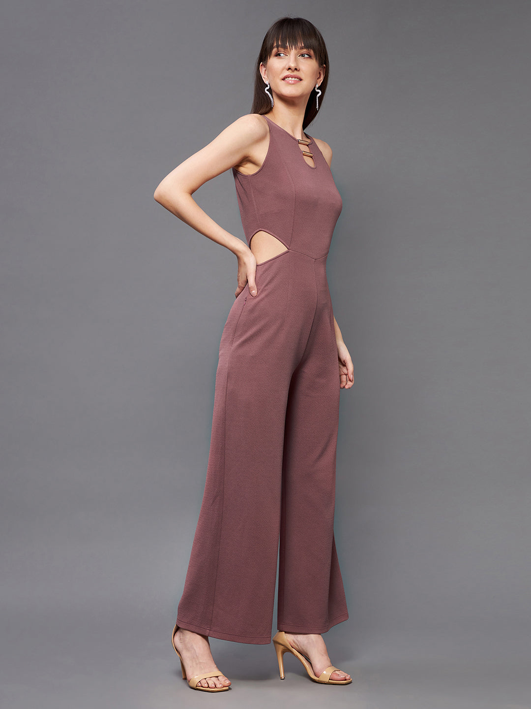 Crease Ease Women's Mauve Round Sleeveless Polyester Solid Waist Cut-Out Regular Jumpsuit