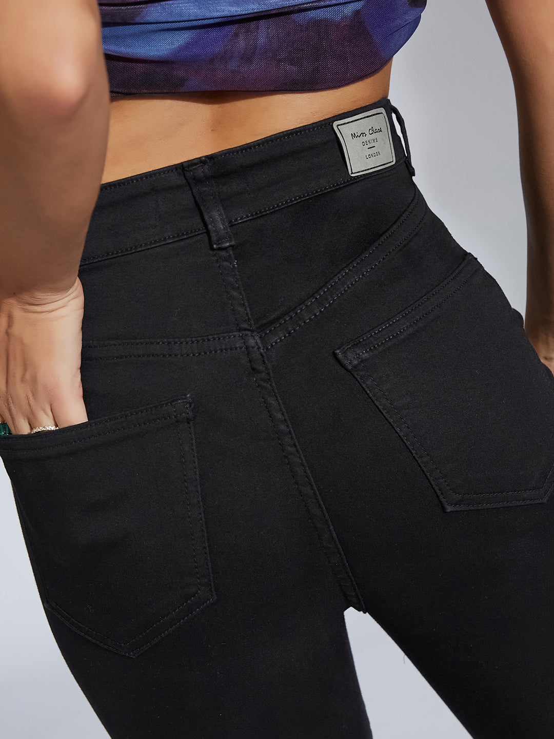 Women's Black Super Skinny High-Rise Stretchable Denim Jeans