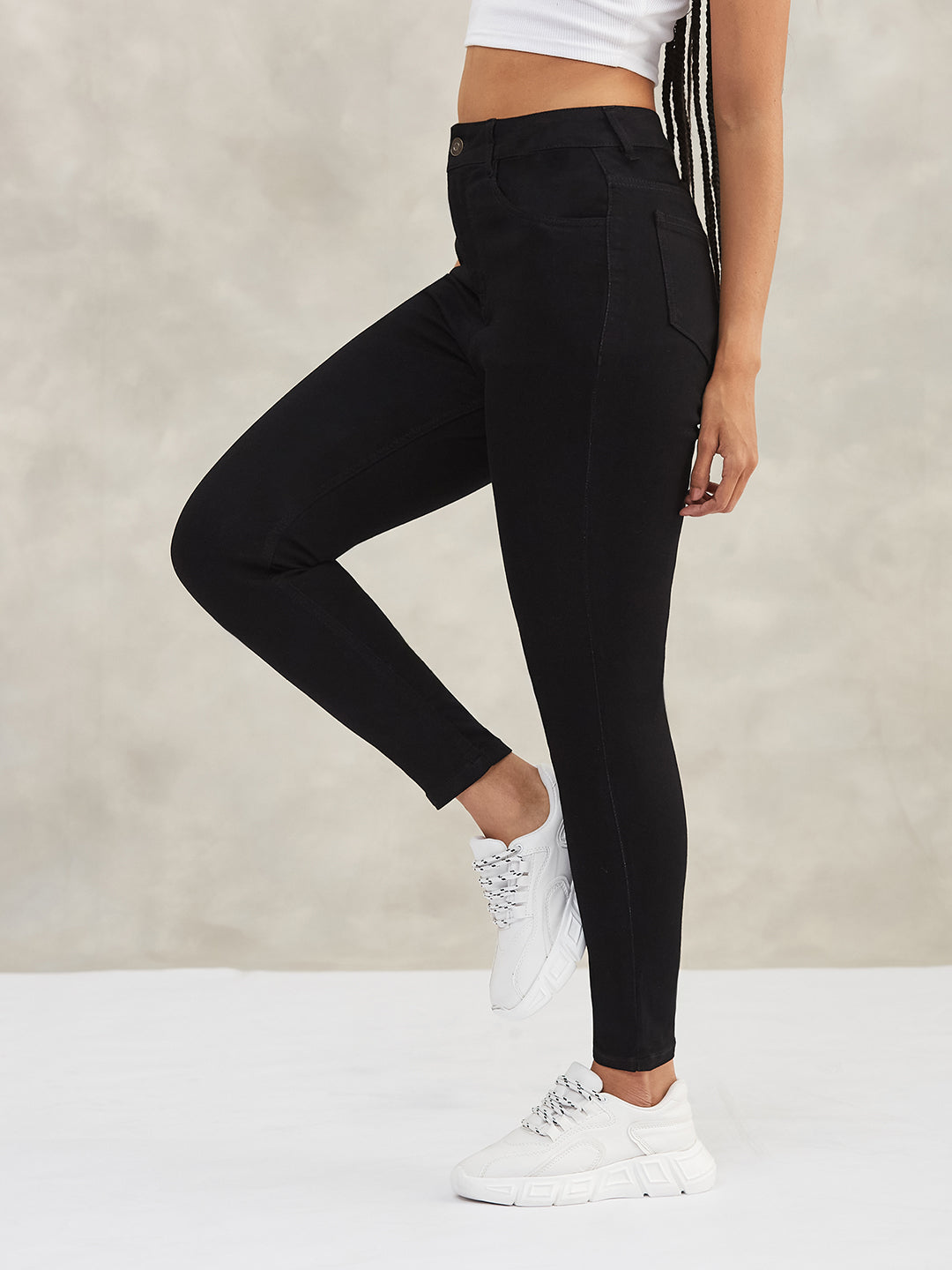 Women's Black Skinny High-Rise Stretchable Denim Jeans