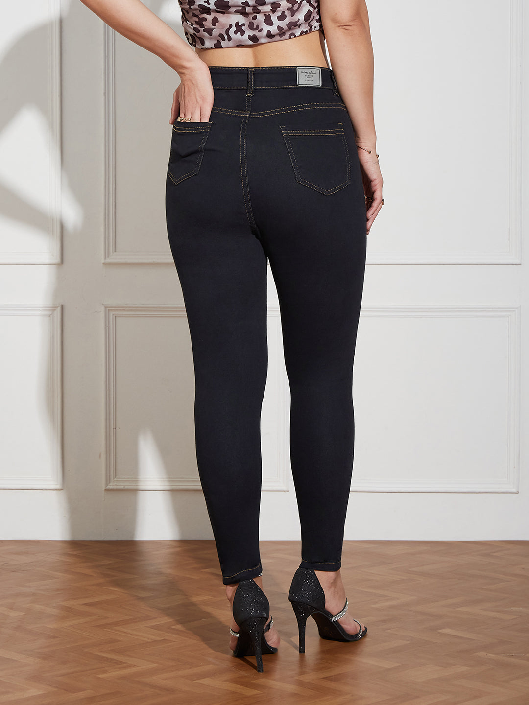 Women's Black Skinny High Rise Clean Look Cropped Stretchable Denim Jeans