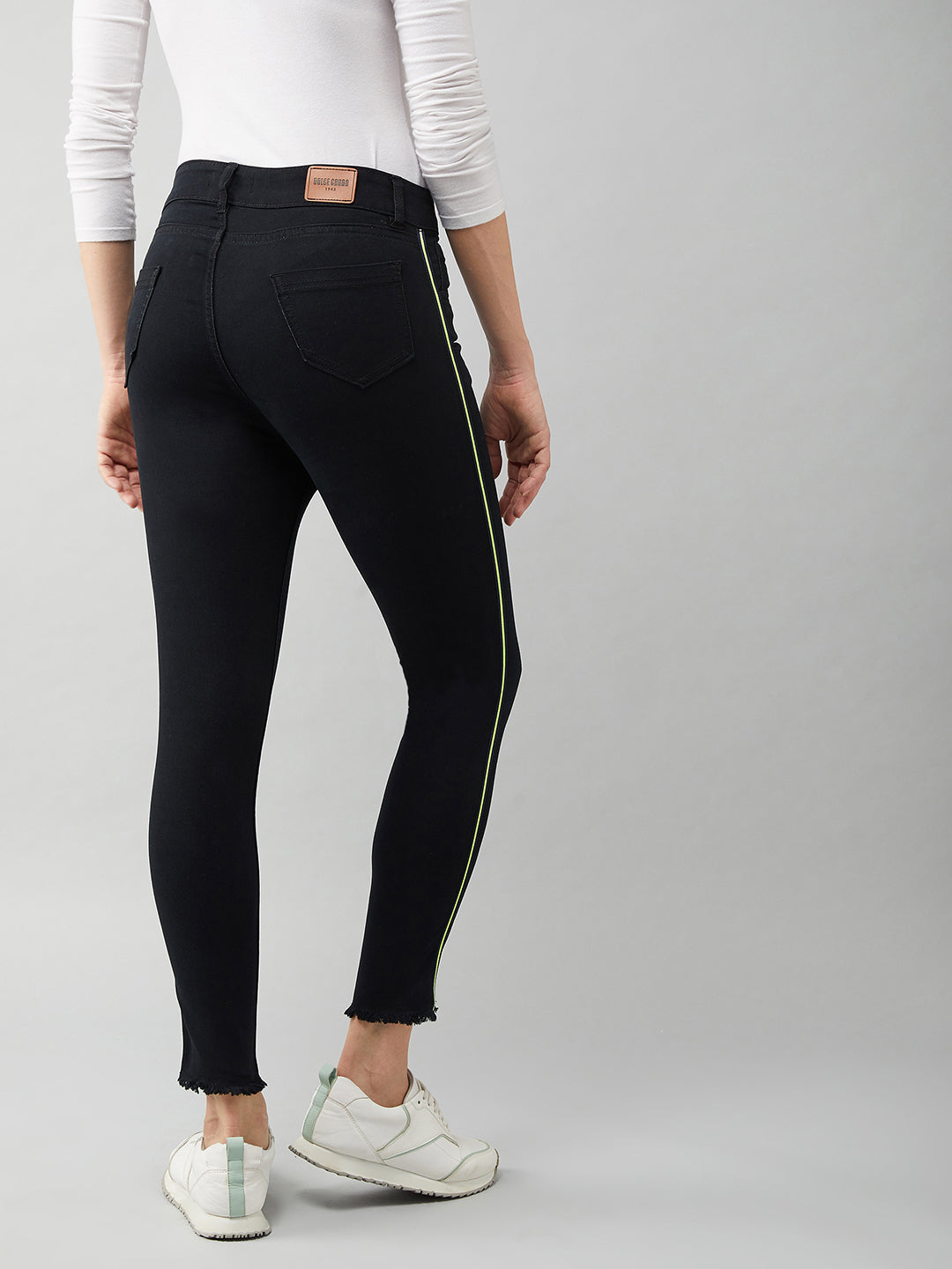 Women's Black Skinny-Fit High-Rise Cropped Stretchable Denim Jeans