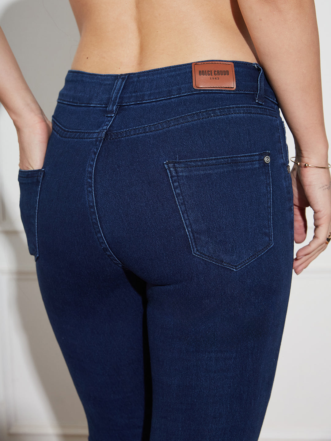 Women's Navy Blue Skinny Fit Mid Rise Cropped Length Side Slit Denim Stretchable Jeans