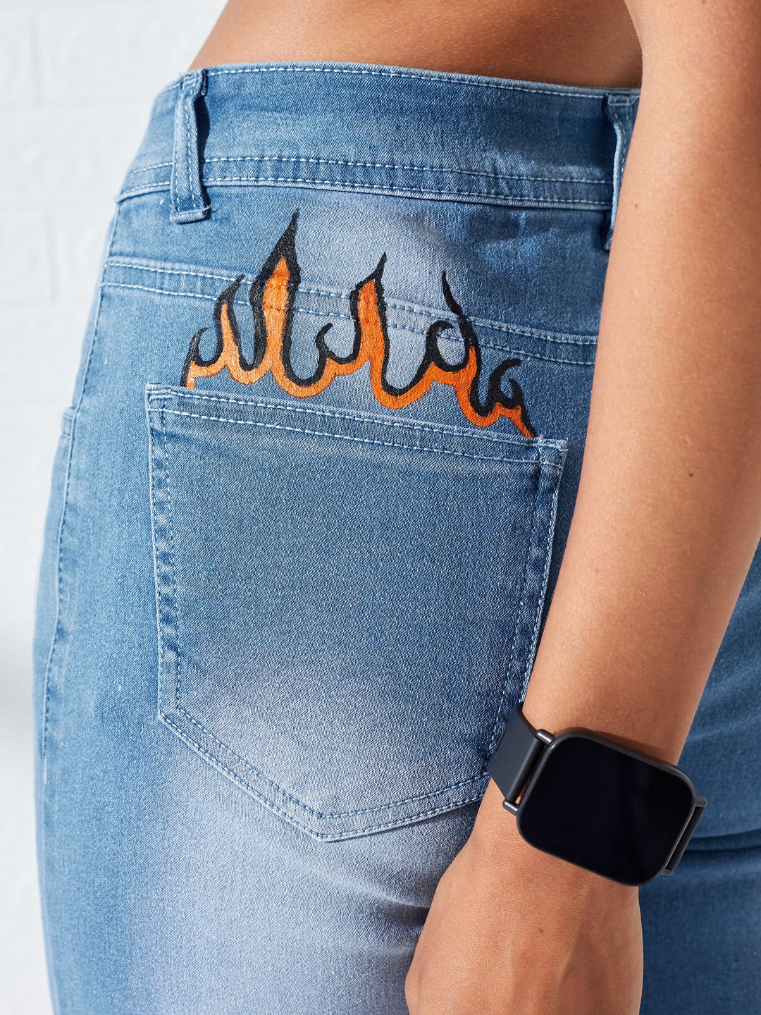 Hand-Painted Light Blue Straight Fit Mid-Rise Stretchable Denim Jeans For Women