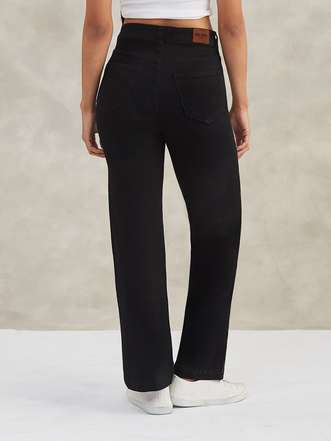 Women's Black Straight High-Rise Stretchable Denim Jeans