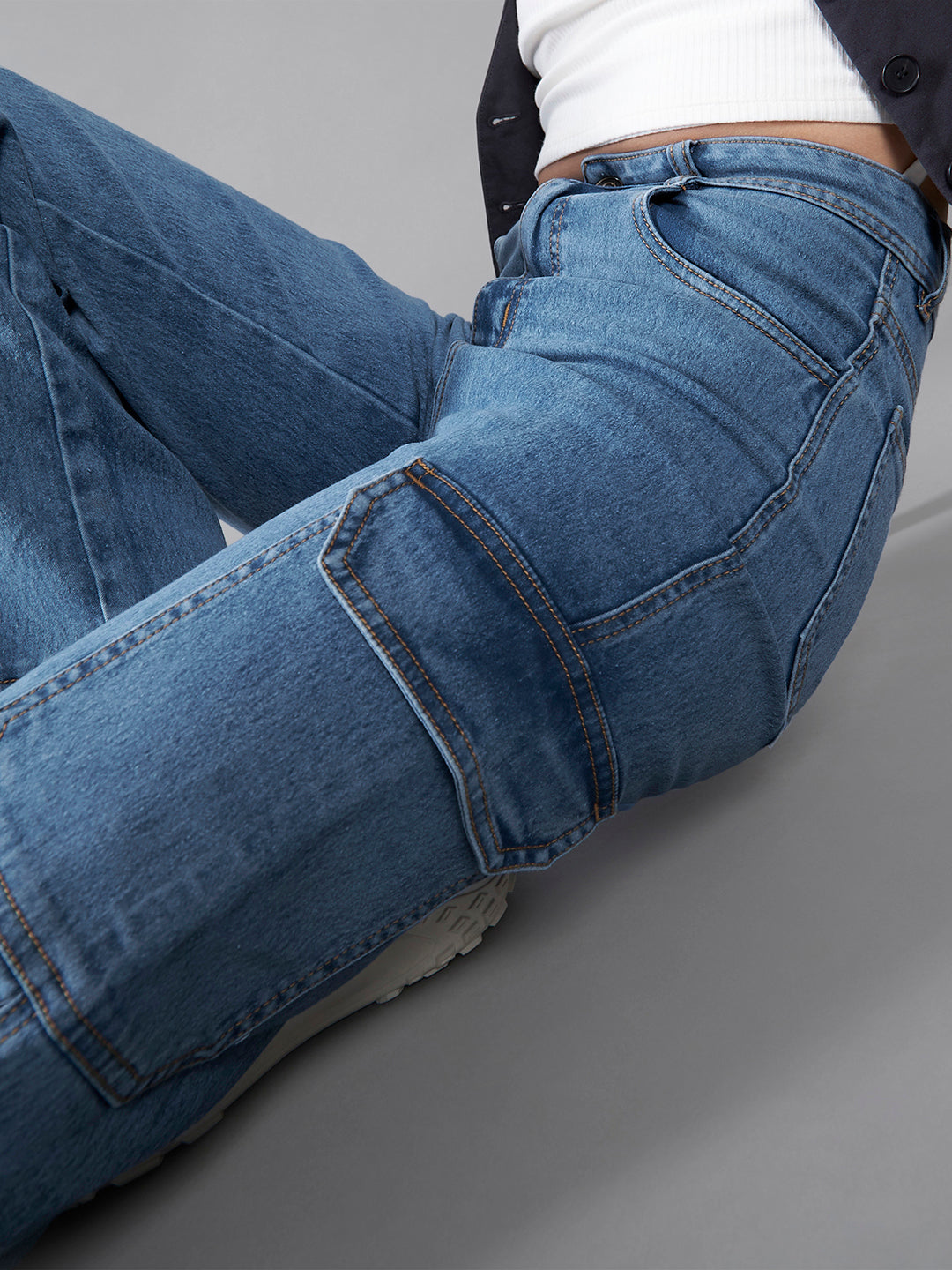 24/7 Comfort Blue Wide-Leg High-Rise Mildly Distressed Regular Length Stretchable Cargo Denim Jeans