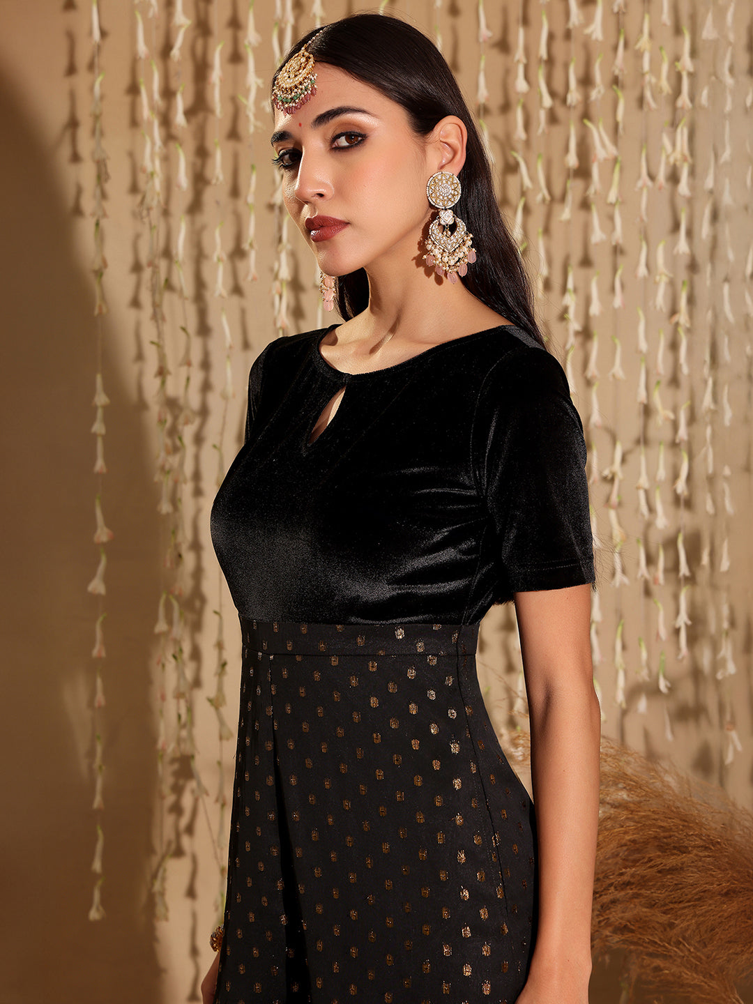 Women's Black Boat Neck Half Sleeve Wide-Leg Regular-Length Polyester Printed Jumpsuit