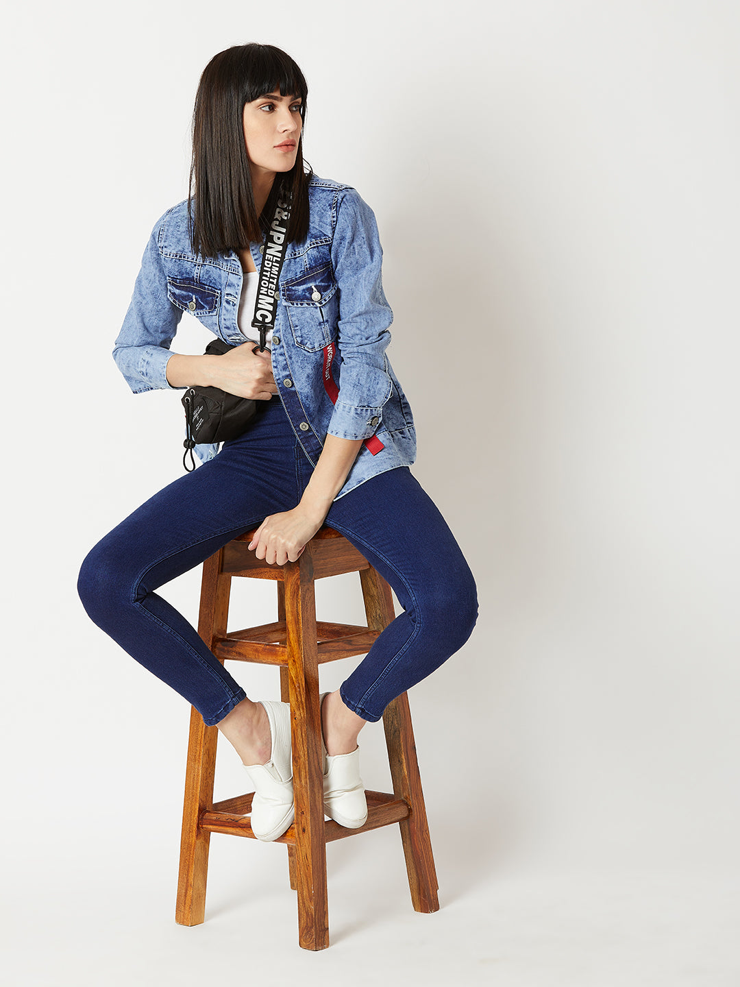 Women's Light Blue Collared Full Sleeve Buttoned Twill Tape Detailing Solid Denim Jacket