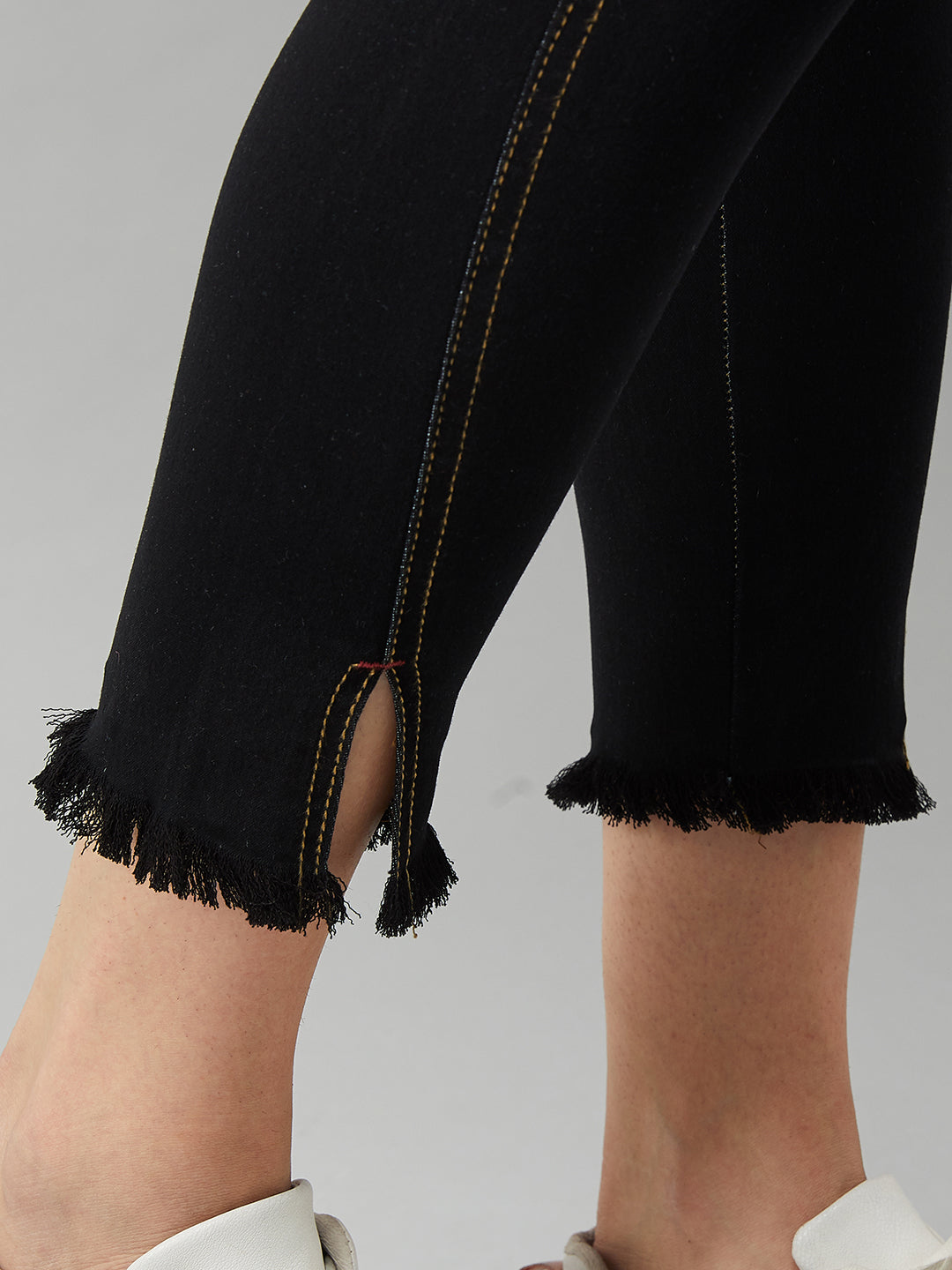 Women's Black Skinny-Fit High-Rise Ankle Length Stretchable Denim Jeans