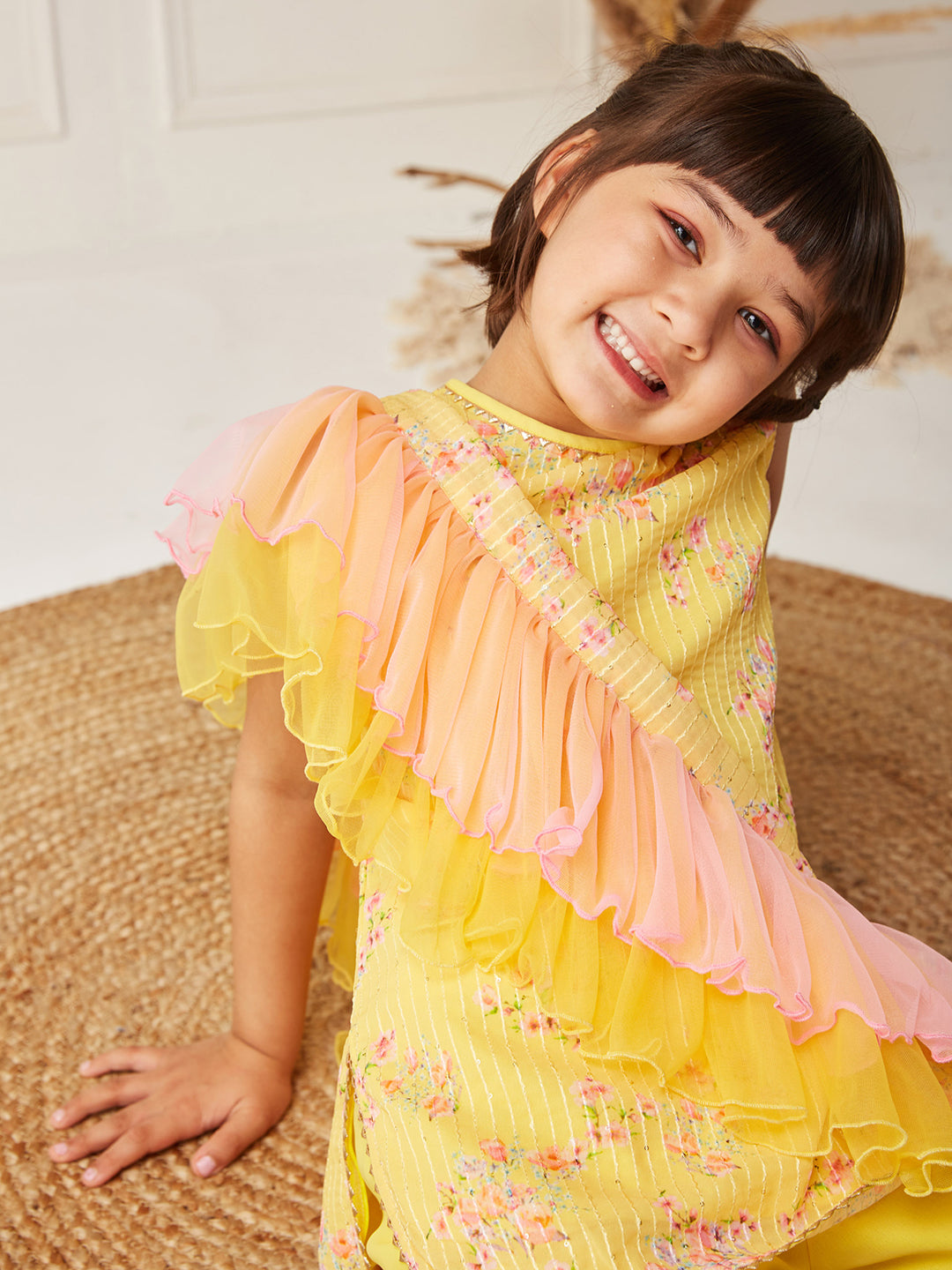 Multicolored-Base-Yellow Round Sleeveless Embellished Short-Sleeve Regular-Length Kurta Set