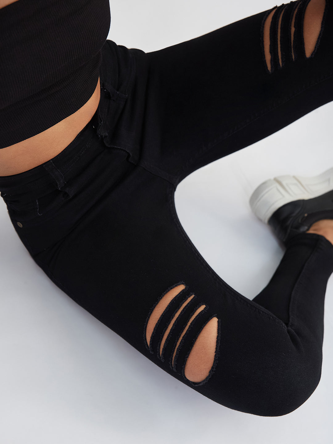 Women's Black Slim-Fit High-Rise Mild-Distress Ripped Denim Stretchable Jeans