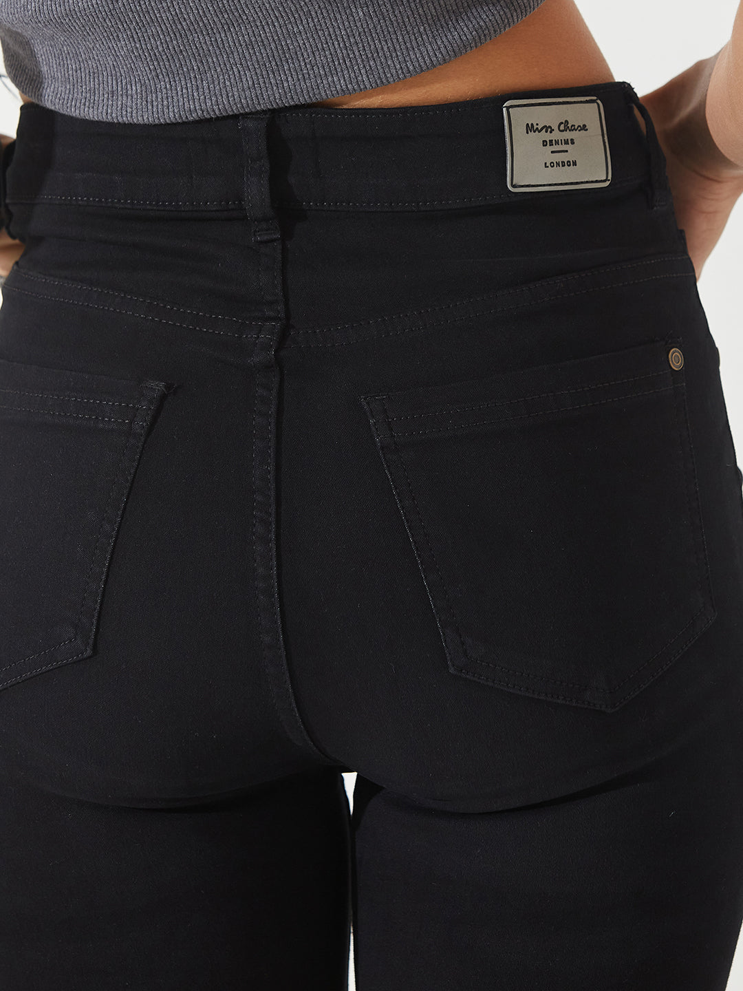 Women's Black Skinny High-Rise Stretchable Denim Jeans